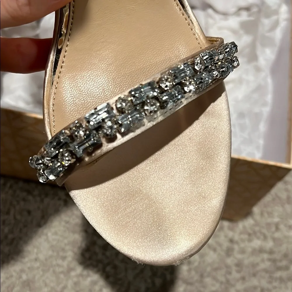 Jewel Badgley Mischka Campbell Sandal - Picture 3 of 8